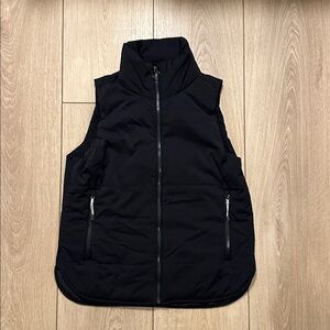 Vuori Charcoal Puffer Vest
